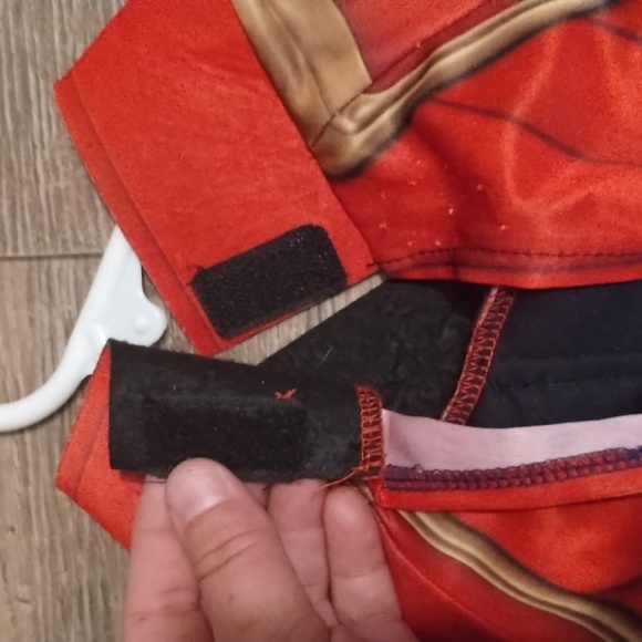 Captain Marvel costume - Picture 9 of 17